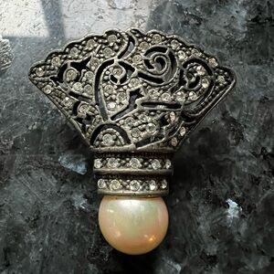 Vintage Silver Filigree charm/scarf holder with Triangular Shape Beaded Pearl
